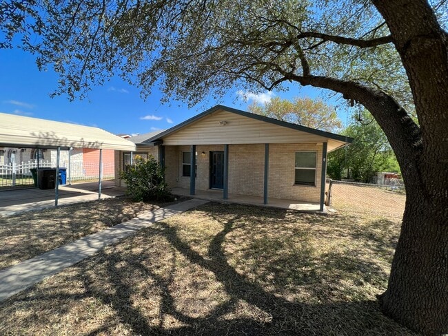 Building Photo - Harlandale SW