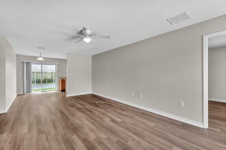 Building Photo - 6042 Queen St