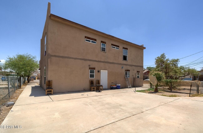 Building Photo - 1141 Ranger St