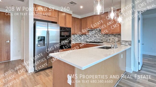 Building Photo - 208 W Portland St