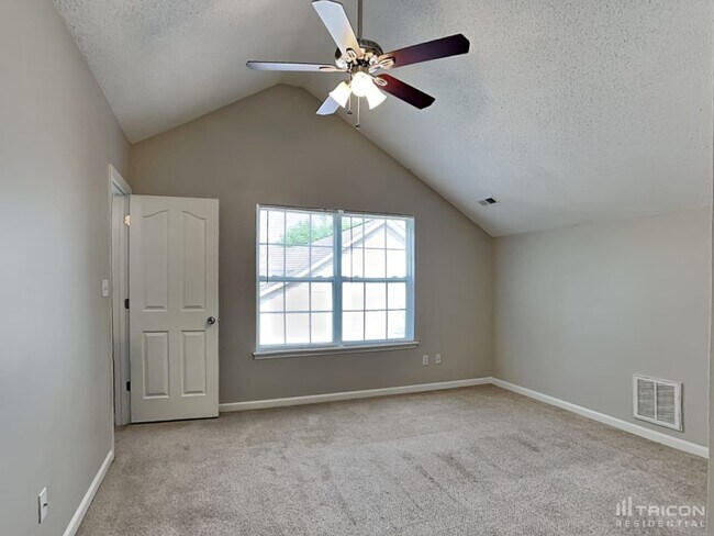 Building Photo - 11800 Mourning Dove Ln
