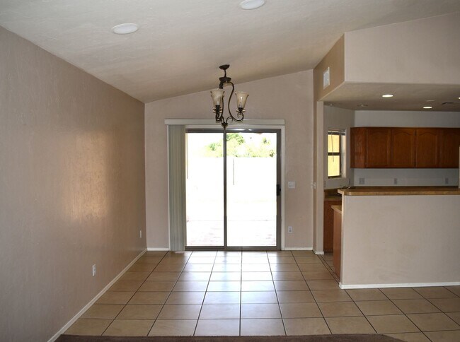 Building Photo - 2112 Calle Sabo