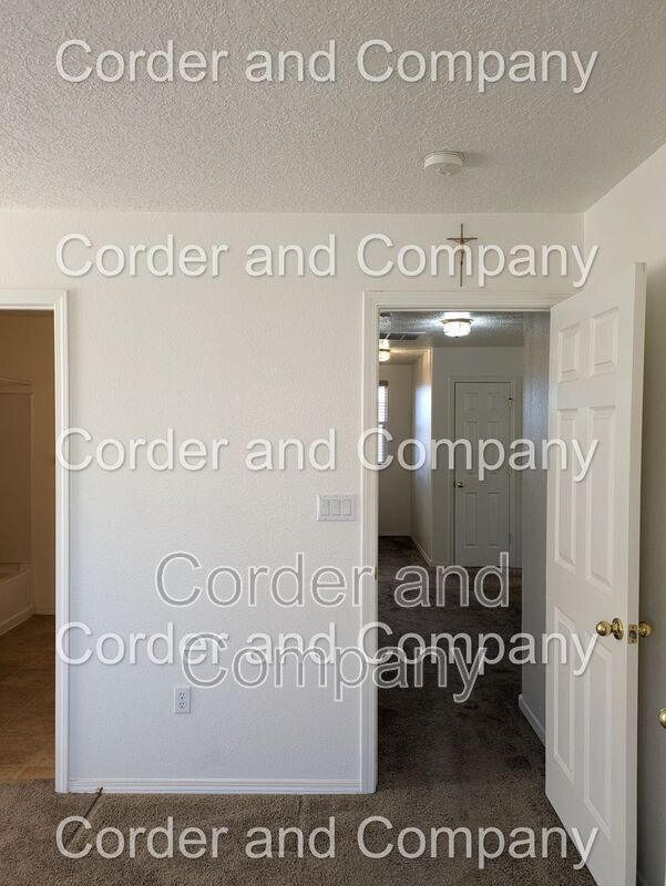 Building Photo - 949 Waterfall Dr