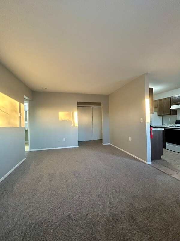 Building Photo - 4245 Quarry Rd