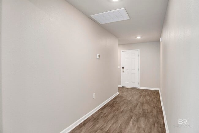 Building Photo - 32146 Calder Ct