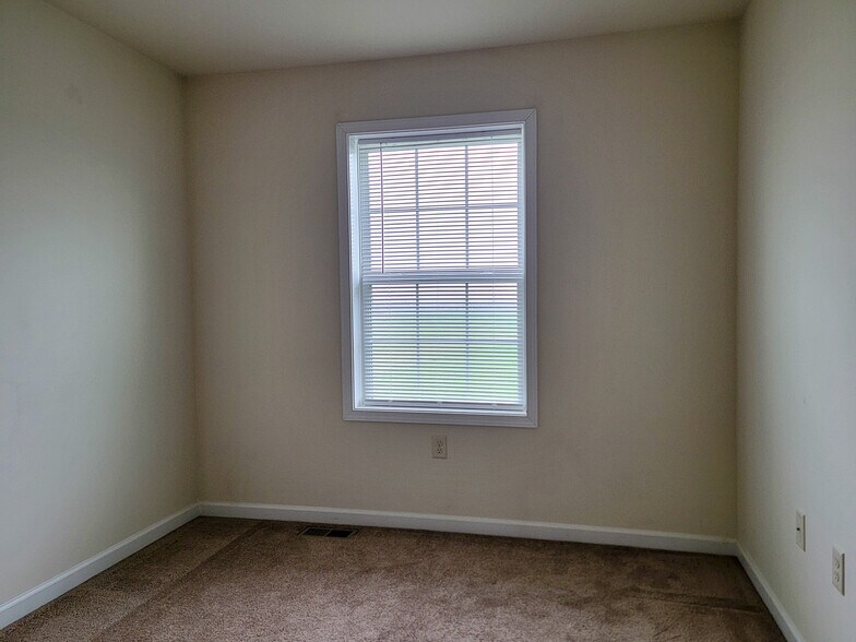 Building Photo - 134 Linda Sue Ln