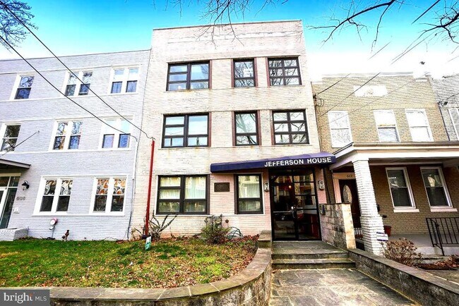 Building Photo - 610 Jefferson St NW