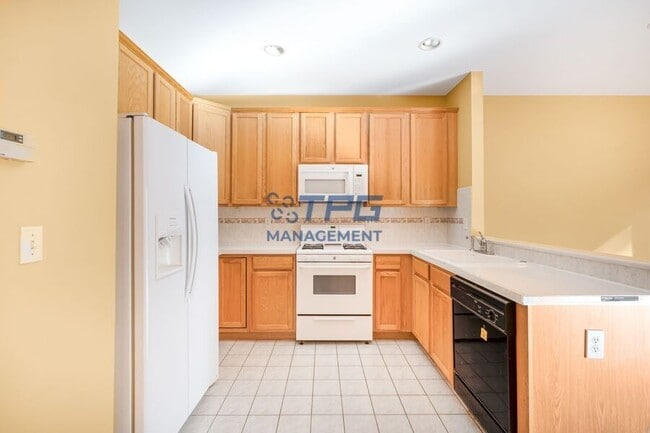 Building Photo - 14 Sand Hill Ct