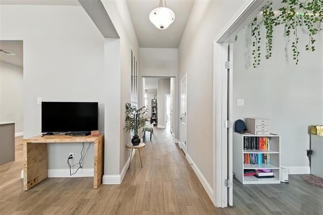 Building Photo - 3451 Hidden Holw Dr