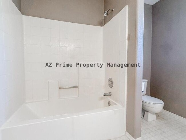 Building Photo - 2534 W Orchid Ln