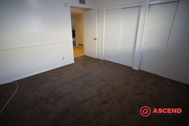 Building Photo - Stunning Home in Northeast Bakersfield!