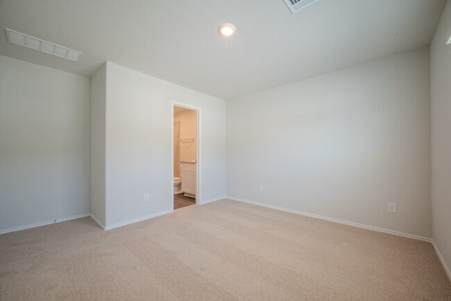 Building Photo - 22720 American Kestrel Ct