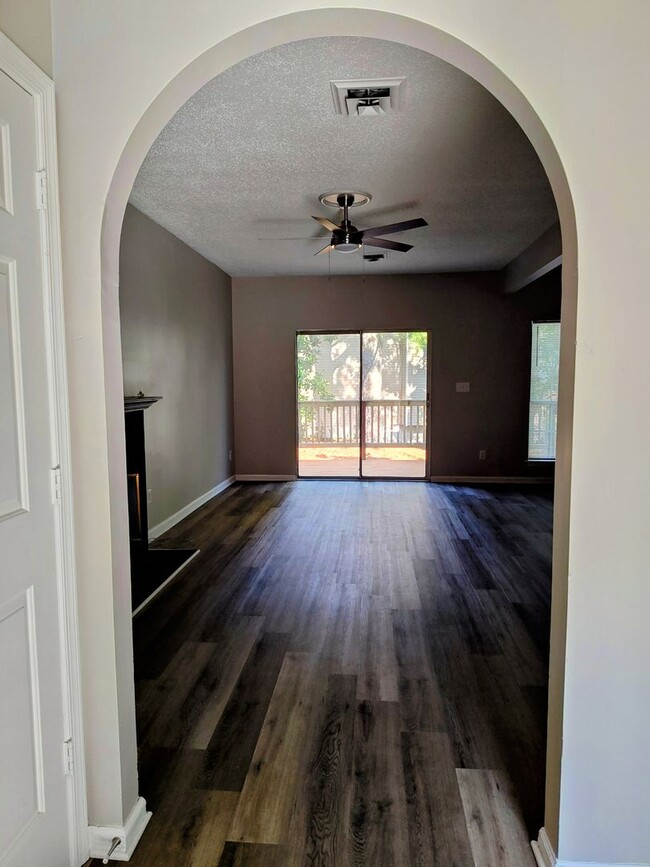 Building Photo - 5361 Gardner Ct