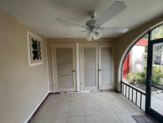 Building Photo - 1 Bedroom Condominium - Spring Creek - Sun...