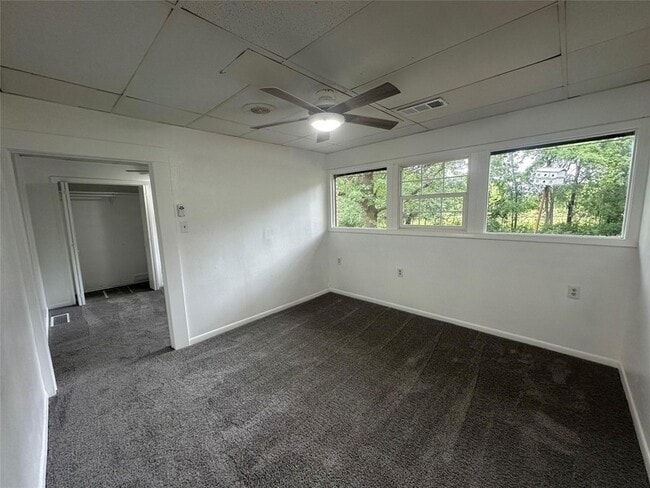 Building Photo - 4723 N Loy Lake Rd