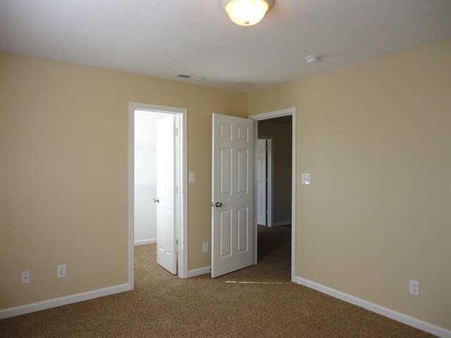 Building Photo - 12596 Pinetop Way