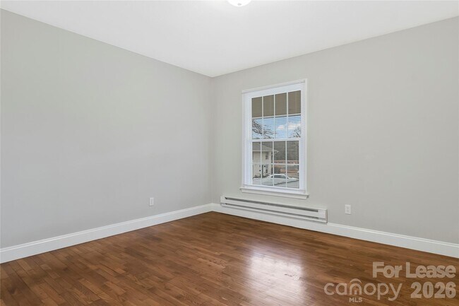 Building Photo - 321 S Gardner Ave