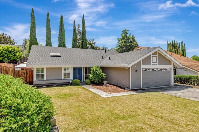 Primary Photo - Remodeled 3-bedroom 2-bathroom Evergreen Home