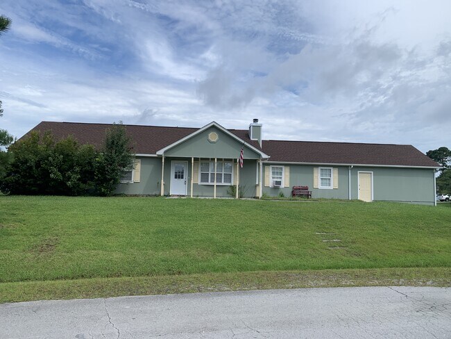 Building Photo - 210 Zachary Ln