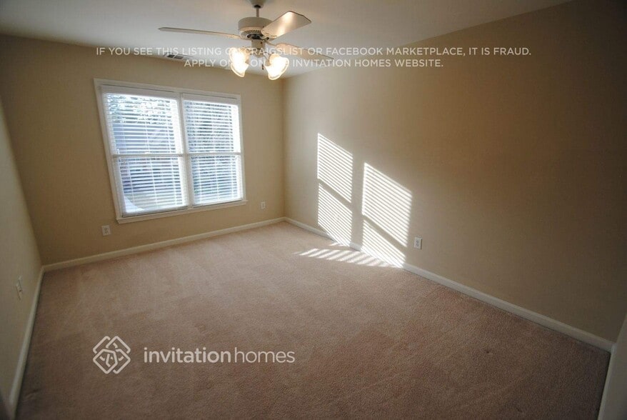 Building Photo - 417 Breezewood Ct