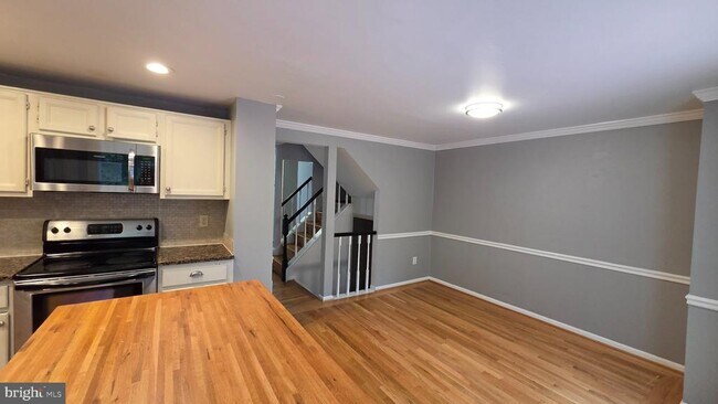 Building Photo - 6638 Greenleigh Ln