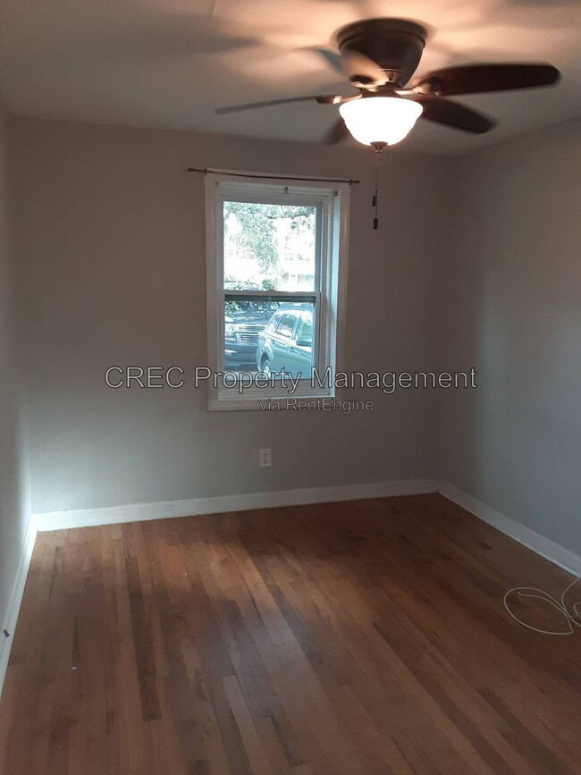 Building Photo - 1519 Balsam St