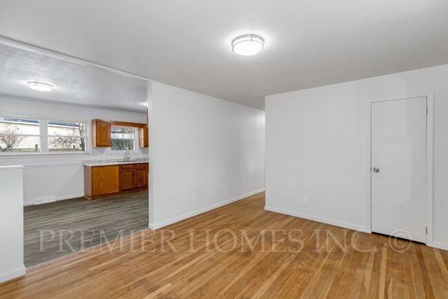 Building Photo - 3812 Root Ave NE