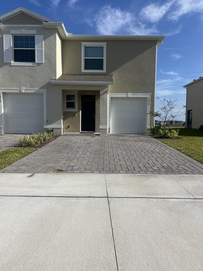 Building Photo - 1375 Isleta Lp