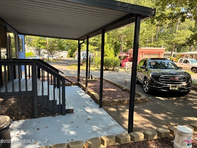 Building Photo - 12 D Trail