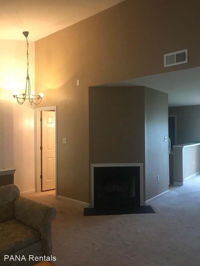 Building Photo - 2 br, 1.5 bath House - 308 Peters Way