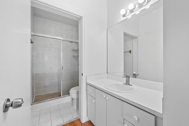 Building Photo - 717 SW 107th Ave