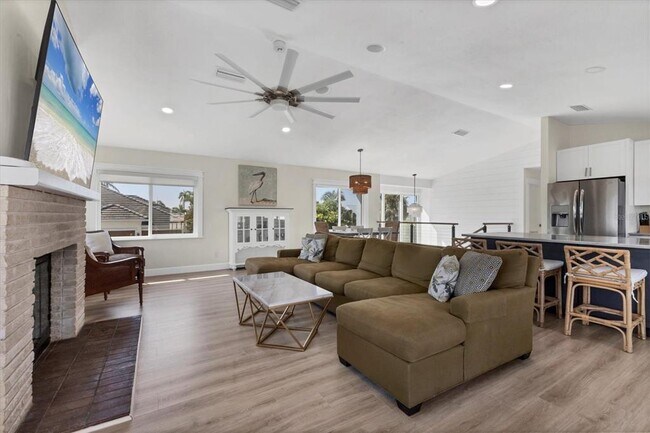 Building Photo - 825 Tarawitt Dr