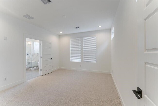 Building Photo - 7712 Johanna Pk Dr