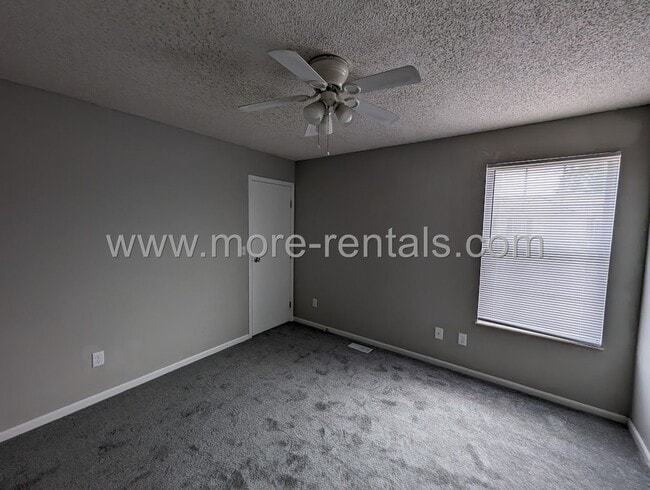 Building Photo - Remodeled condo in Hilliard Schools