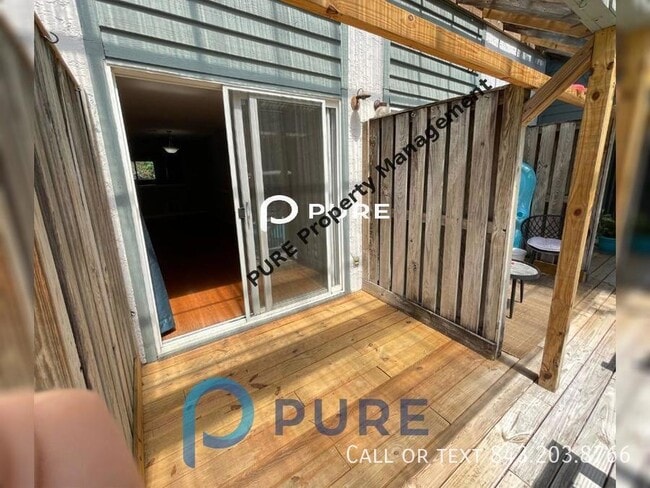 Building Photo - 1141 Shadow Lake Circle H