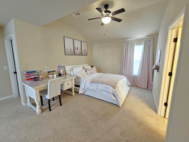 Building Photo - 202 Ermon Ct