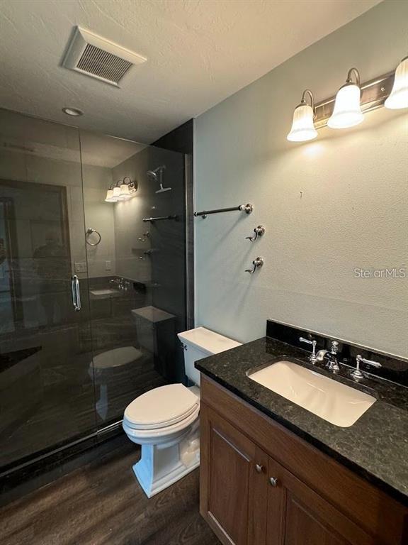 Building Photo - 5033 Vivienda Way