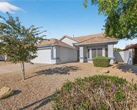 Building Photo - GORGEOUS home in the heart of Gilbert!