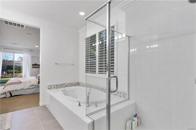 Building Photo - 31650 Sweetwater Cir