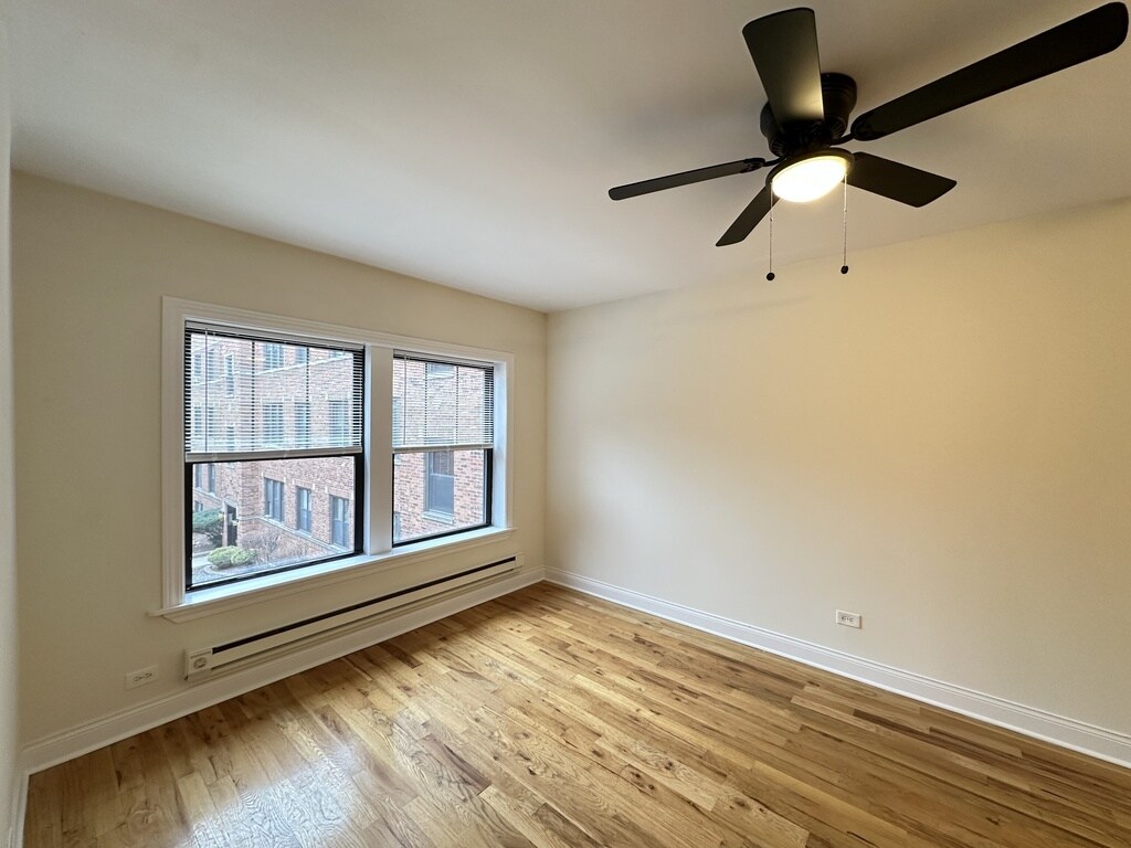 Building Photo - 633 W Cornelia Ave