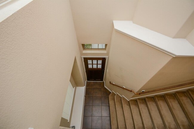 Building Photo - 22 Cheswood Manor Drive