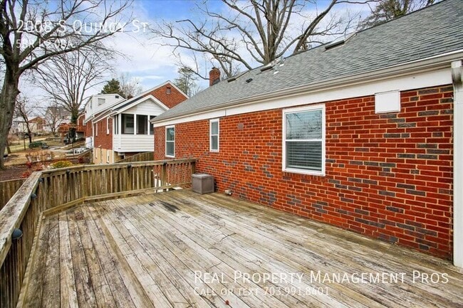 Building Photo - 2008 S Quincy St