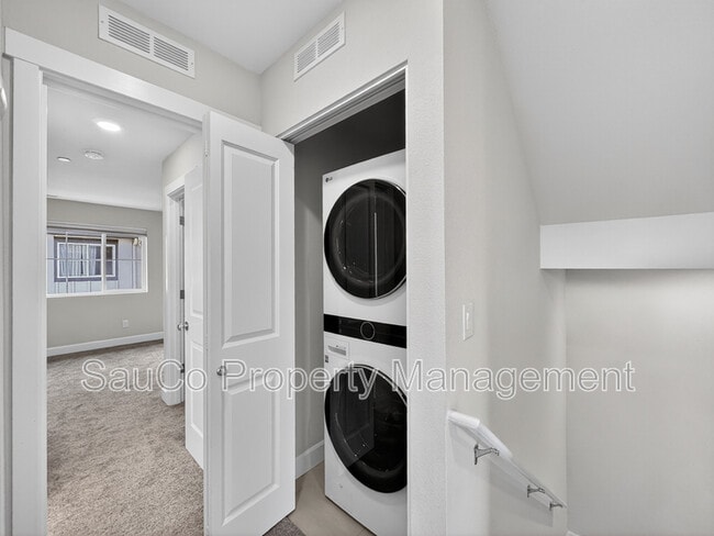 Building Photo - 17022 SW Lemongrass Ln