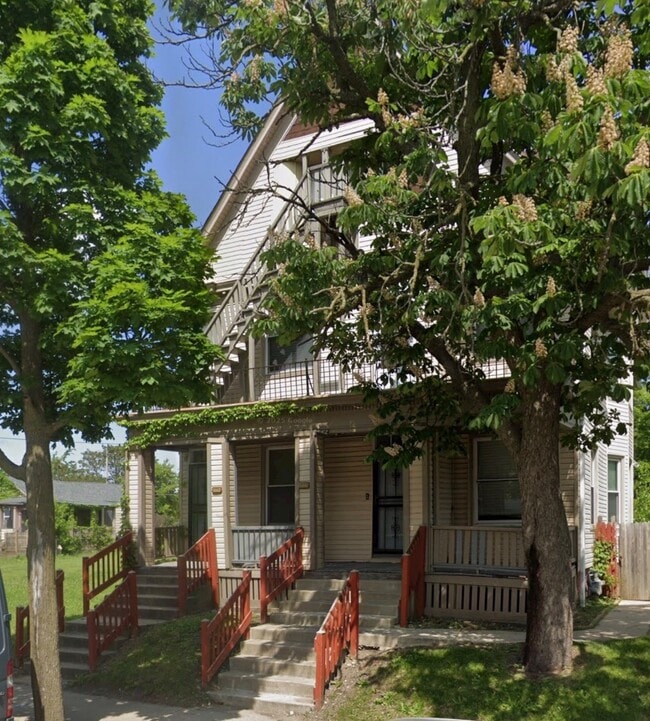 Building Photo - 2322-2324 N 6th St. - 2324 N 6th St - Upper