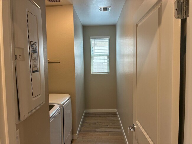 Building Photo - 18372 W Villa Chula Ln