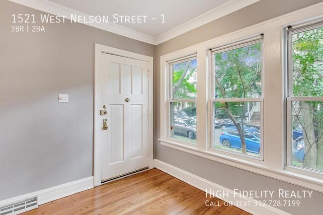 Building Photo - 1521 W Nelson St