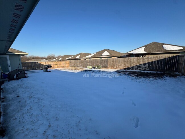 Building Photo - 928 Dusky Valley Ln