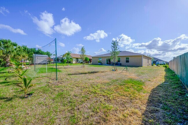 Building Photo - 4042 SW Jaqust St