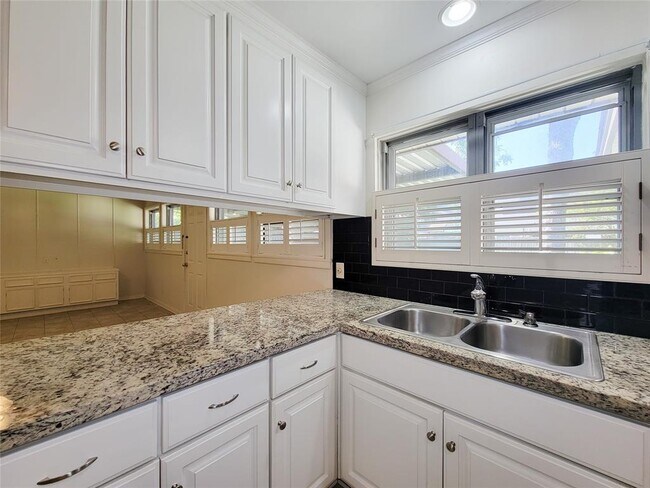 Building Photo - 4602 Redstart St