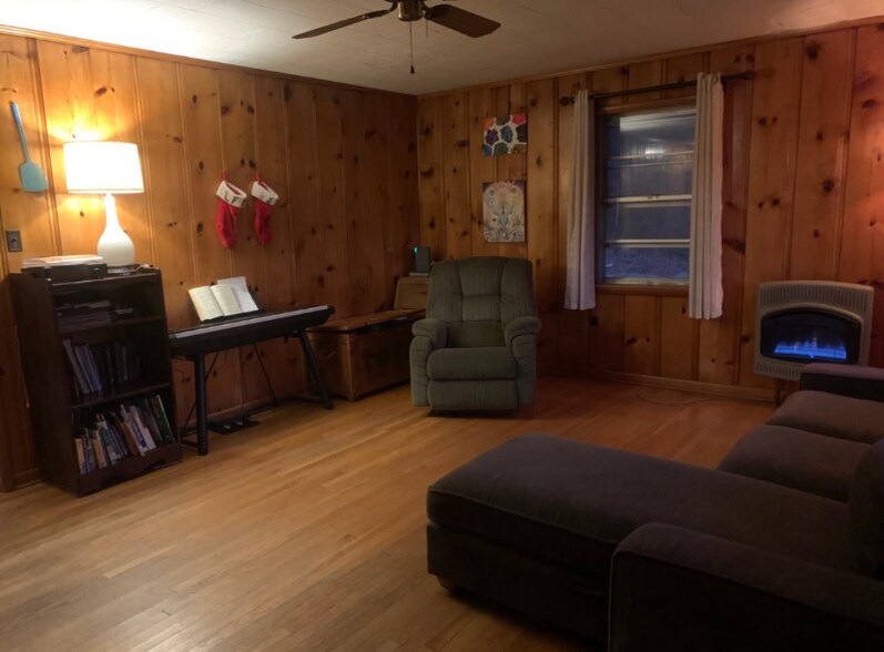 Building Photo - 525 Short Creek Rd